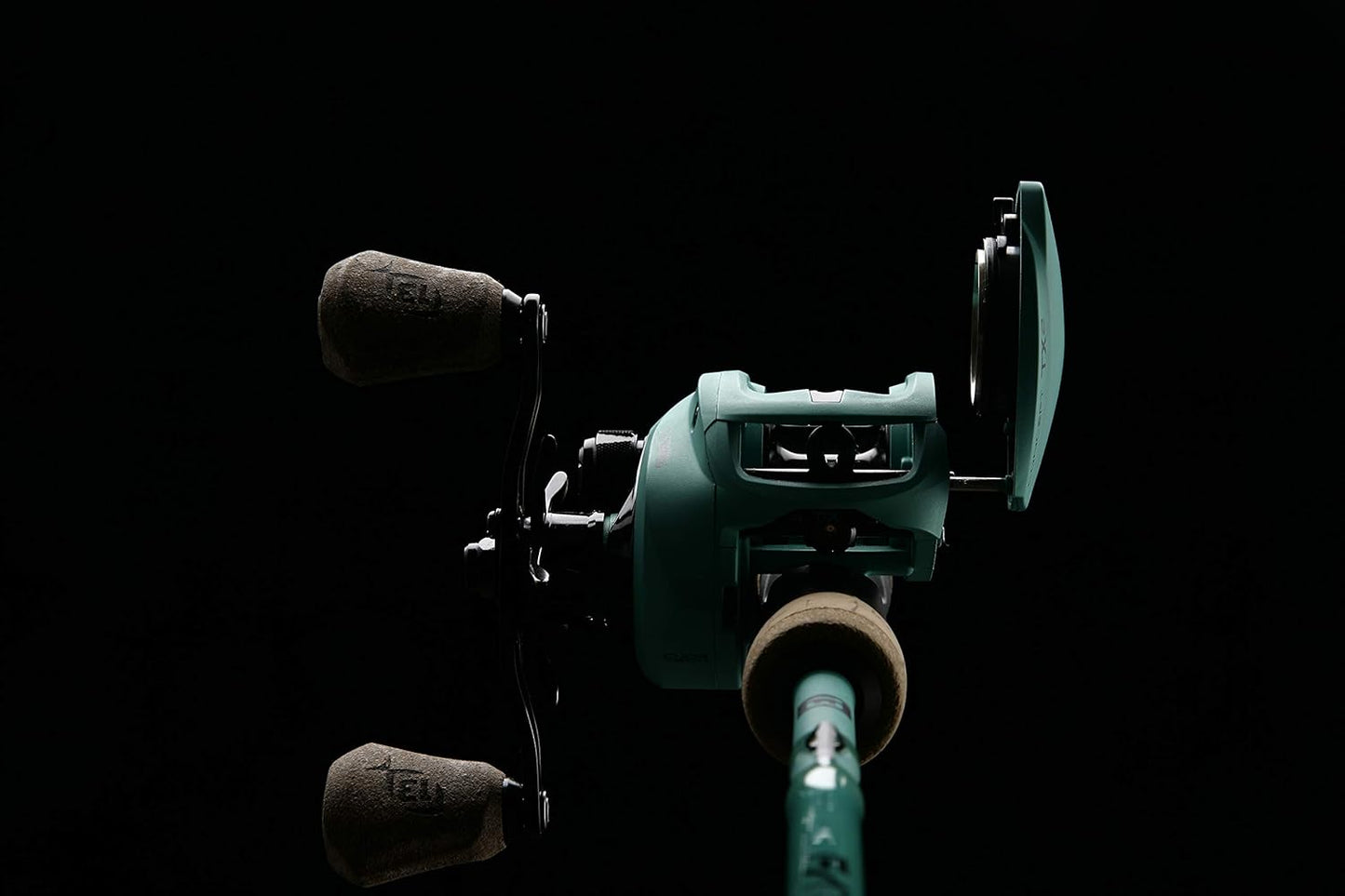 Concept TX2 - Baitcast Reels - Includes Skull Cap Low-Profile Baitcast Reel Cover