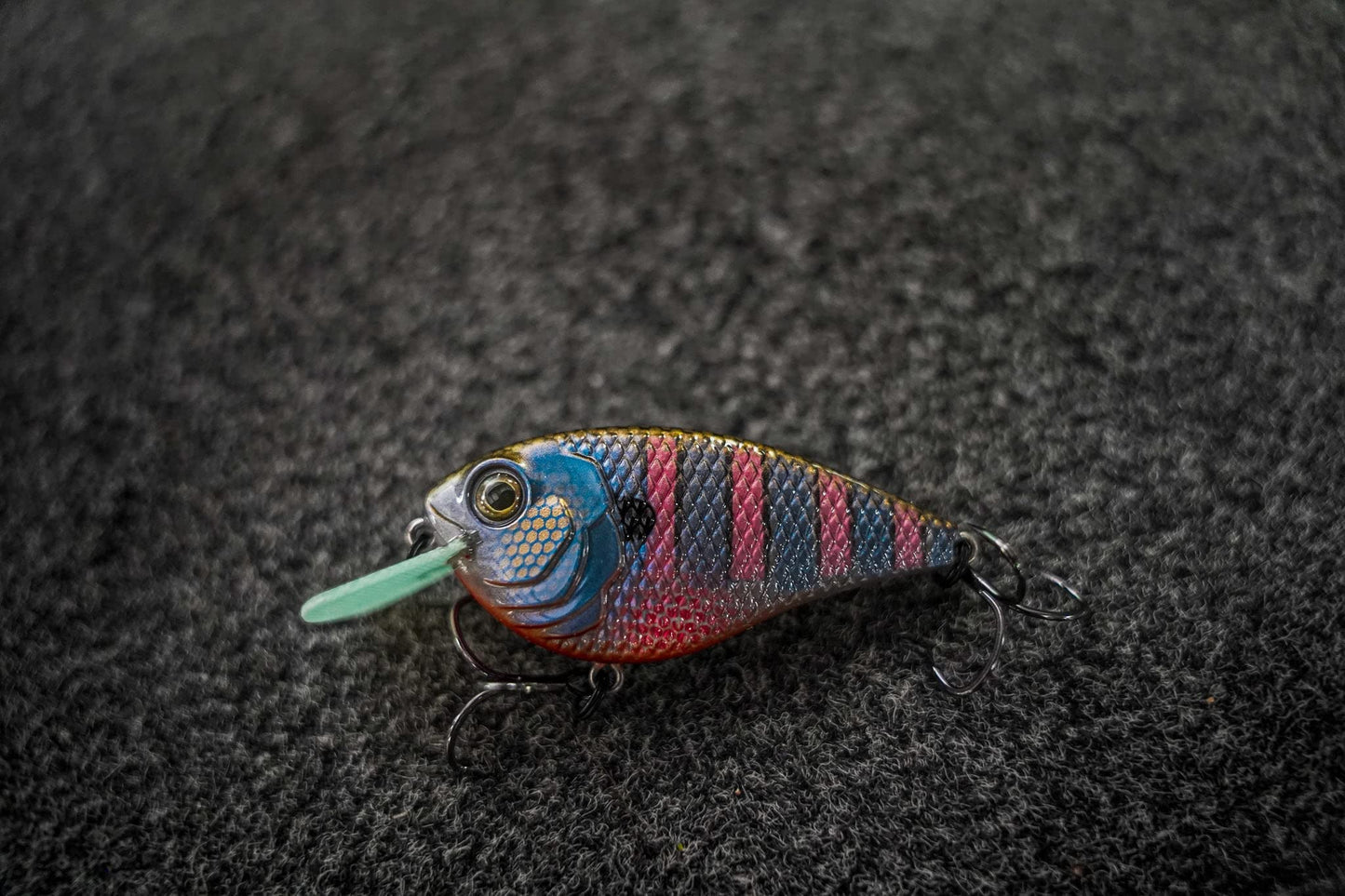 6th Sense Flat Finesse F4 Crankbait – Great Castability with Tight Wobble Action, Internal Weight Transfer for Long Distance Casting, and Circuit Board Bill