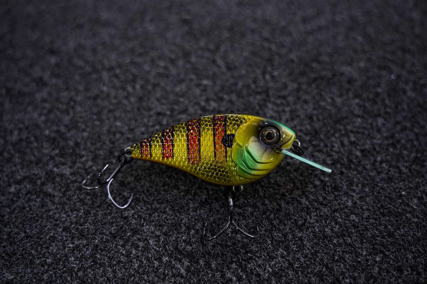 6th Sense Flat Finesse F4 Crankbait – Great Castability with Tight Wobble Action, Internal Weight Transfer for Long Distance Casting, and Circuit Board Bill